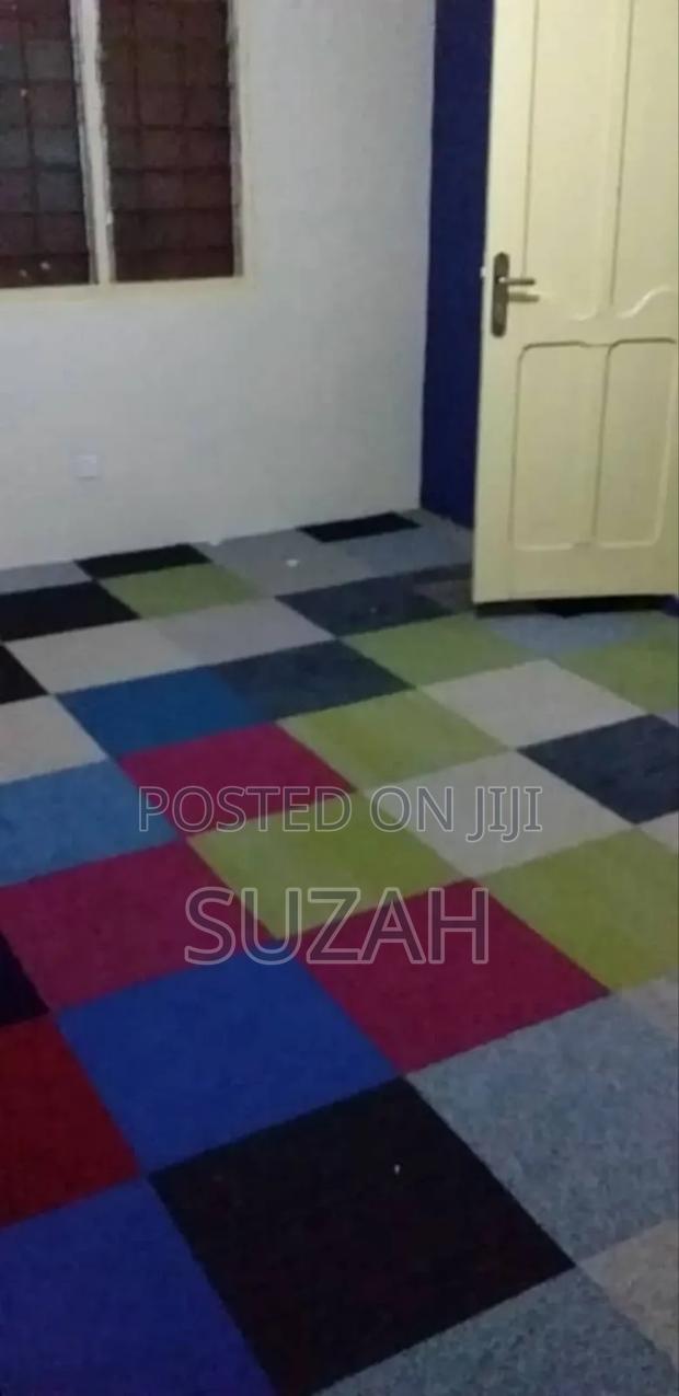 Square Pieces of Carpet · Photo 2