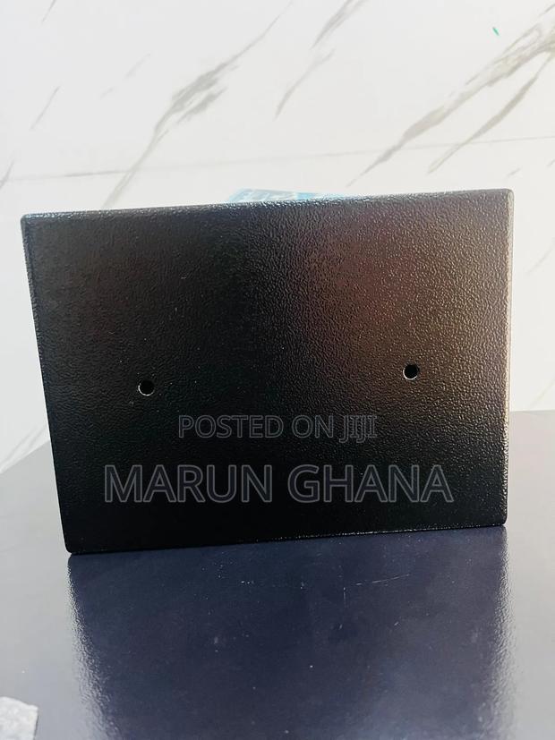 17e Digital Money Safe Locker Box · Photo 4