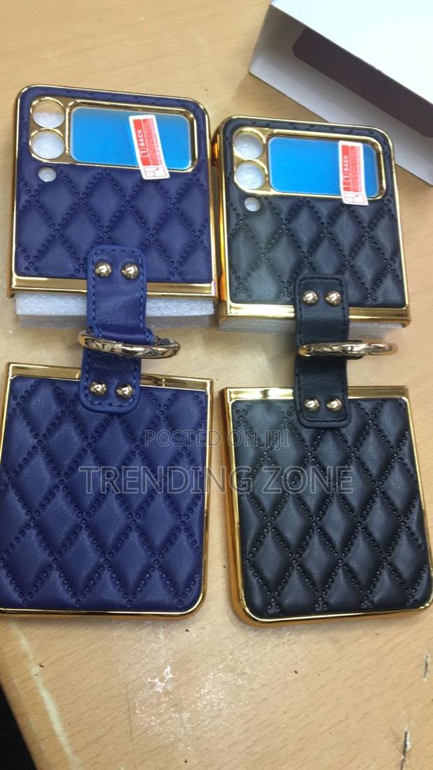 Samsung Galaxy Z (Flip2, Flip3, Flip4 Flip5) photo 4