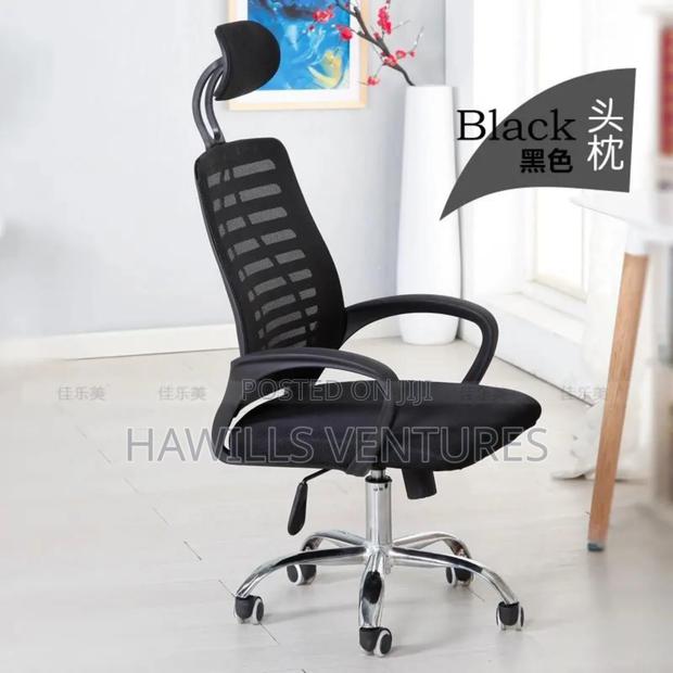 Quality Swivel Supportive · Photo 3