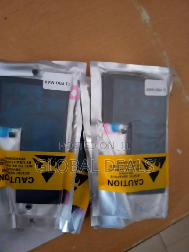 Original iPhone Replacement Batteries · Photo 4