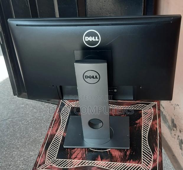 Dell 24 Inches Ultra Sharp Edgeless Monitor photo 4