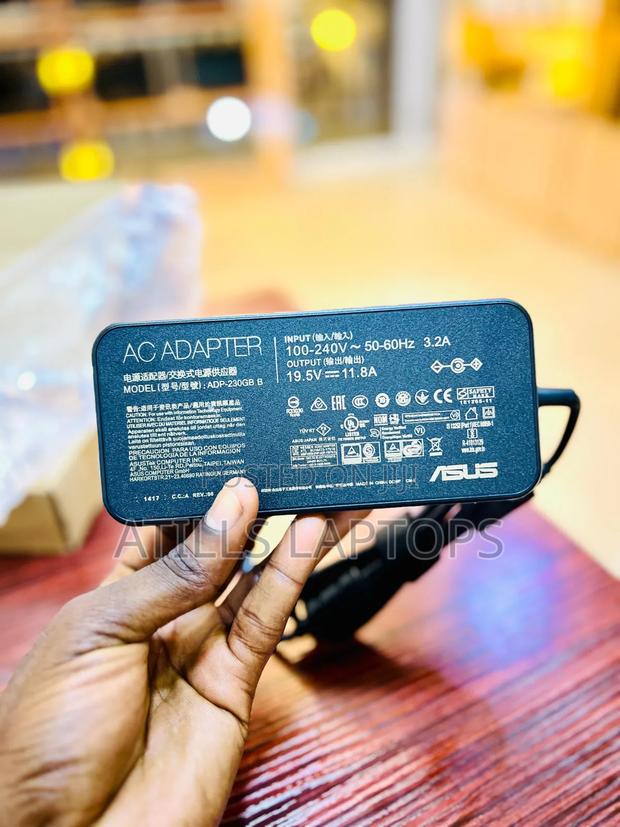 Asus Rog Charger 11.8 Amps ( 240w ) photo 2