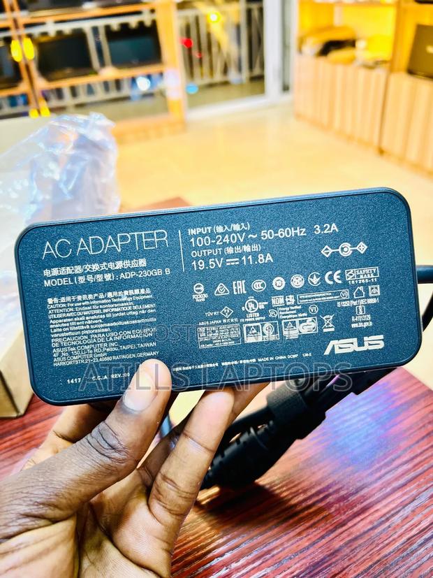 Asus Rog Charger 11.8 Amps ( 240w ) photo 3