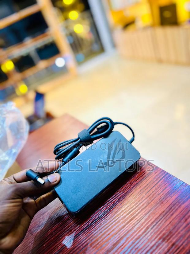 Asus Rog Charger 11.8 Amps ( 240w ) photo 7