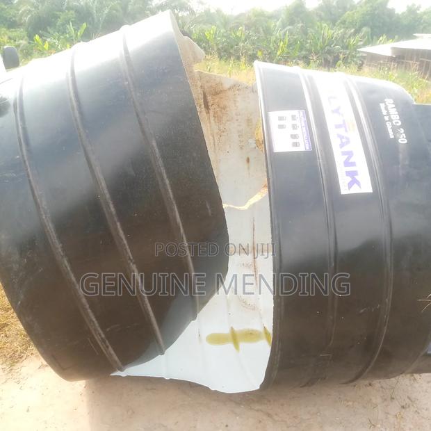 Complete Damaged Polytank · Photo 2