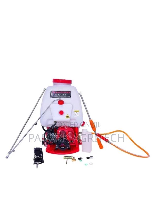 High Pressure Sprayer With 3 Attachments · Photo 2