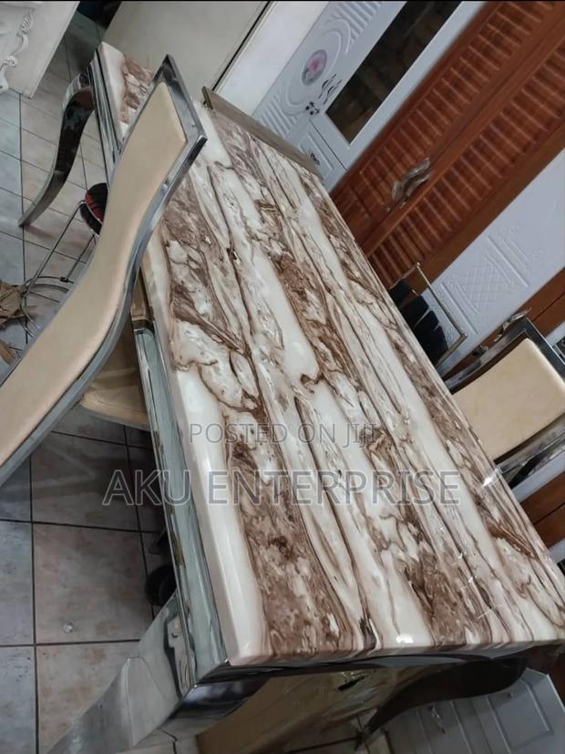 Luxury Dining Table With 6 Chairs Marble Gold · Photo 4
