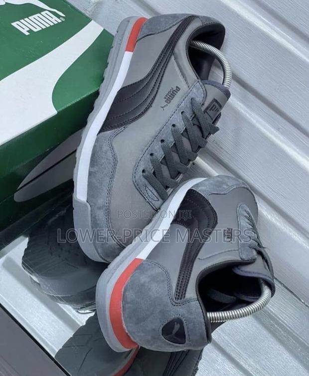 Original Puma Joggers · Photo 3