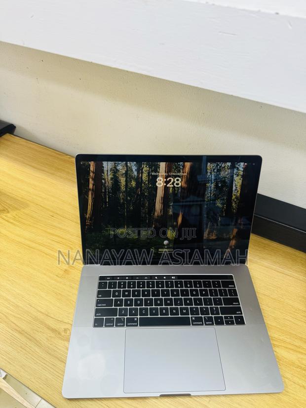 Laptop Apple MacBook Pro 16GB Intel Core I7 SSD 512GB