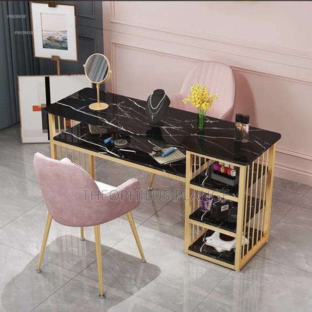 Manicure Nail Table , Salon Table. · Photo 2