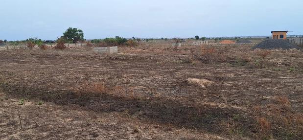 Luxurious Titled Plots / Registered at Tema Community 25 · Photo 4