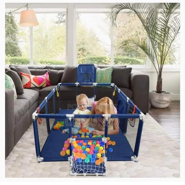 Kids Play Fence Yard · Photo 4