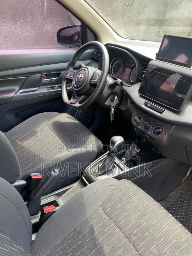 Toyota Rumion 1.5 FWD 2023 Brown photo 7