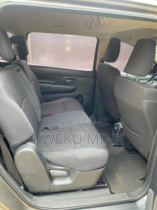 Toyota Rumion 1.5 FWD 2023 Brown photo 8
