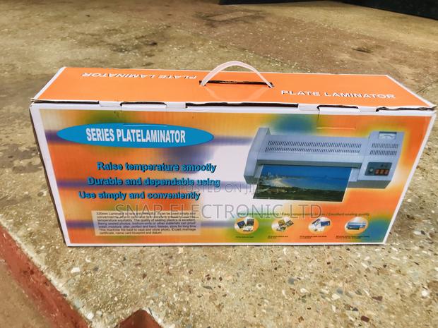 Photo ID Card and Documents Laminator · Photo 2