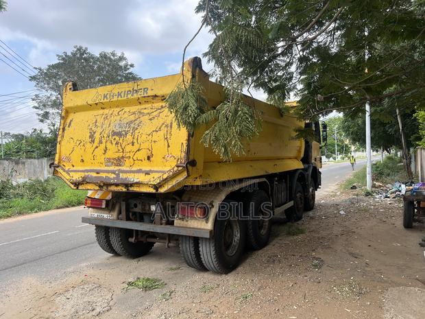 Mercedes Benz Tipper Truck