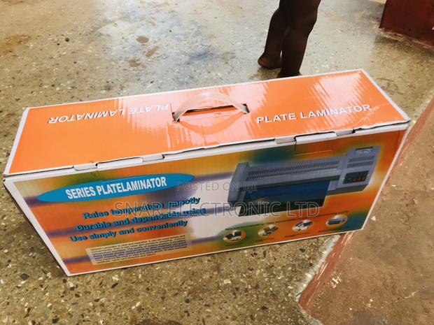Perfectly Laminator Machine · Photo 2