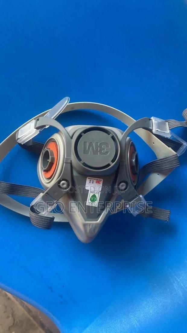 3mtm Half Face Reusable Respirator 6000 · Photo 4