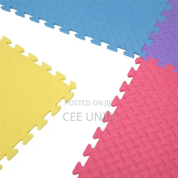Foaming Puzzle Interlocking Mat · Photo 3
