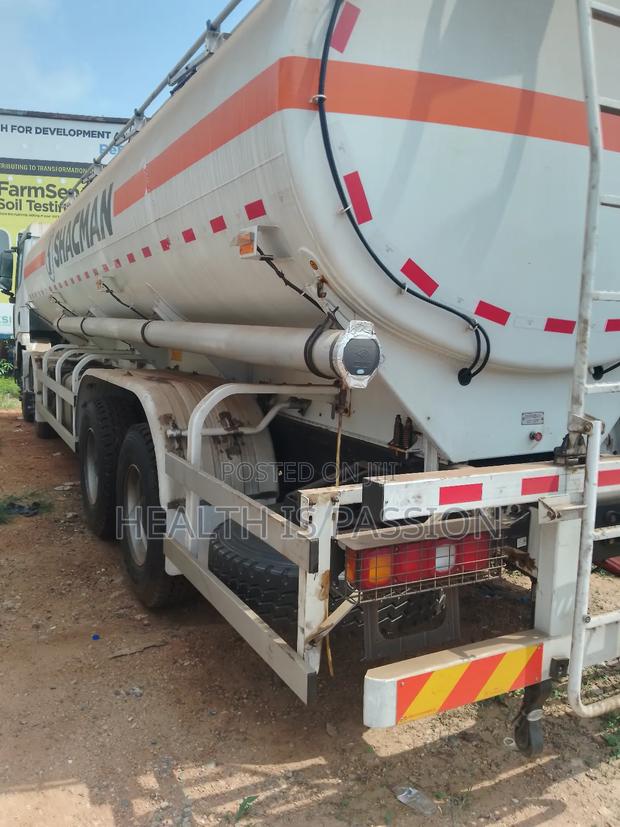 Brand New Shachman 27000L Complete Fuel Tanker With Head. photo 9