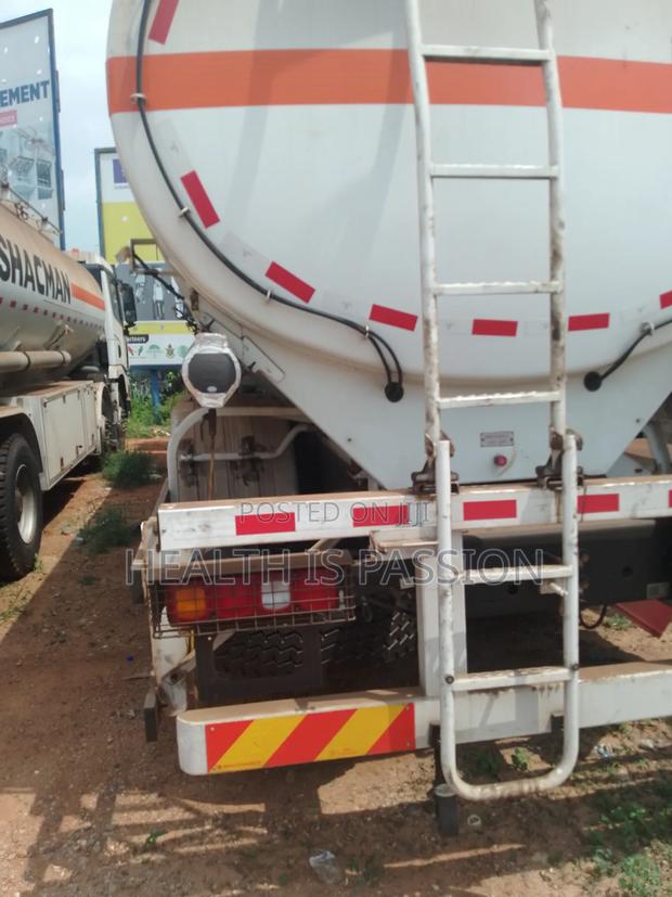 Brand New Shachman 27000L Complete Fuel Tanker With Head. photo 11