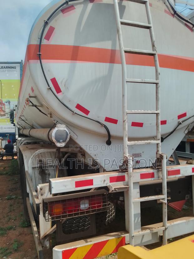 Brand New Shachman 27000L Complete Fuel Tanker With Head. photo 12
