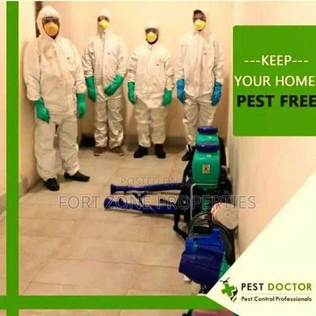 Pest Control Technician · Photo 4