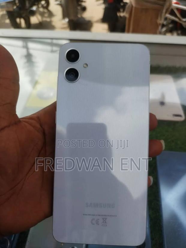 Samsung Galaxy A05 128 GB White photo 2