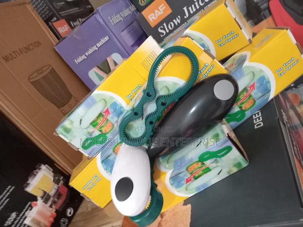 Functional Electric Can Opener · Photo 2