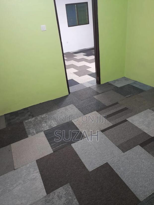 Tile Form Carpet Woolen · Photo 2