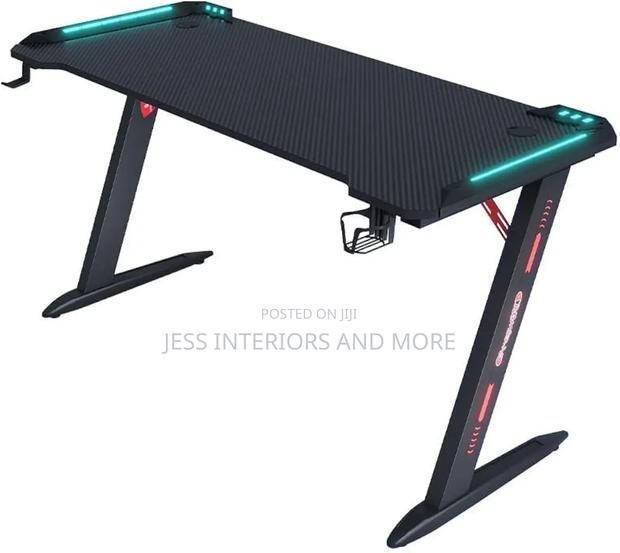 Gaming Desk "Z" With RGB Led Lights · Photo 4