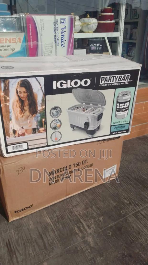 125 Quart Igloo Party Bar With Light and Wheel photo 3