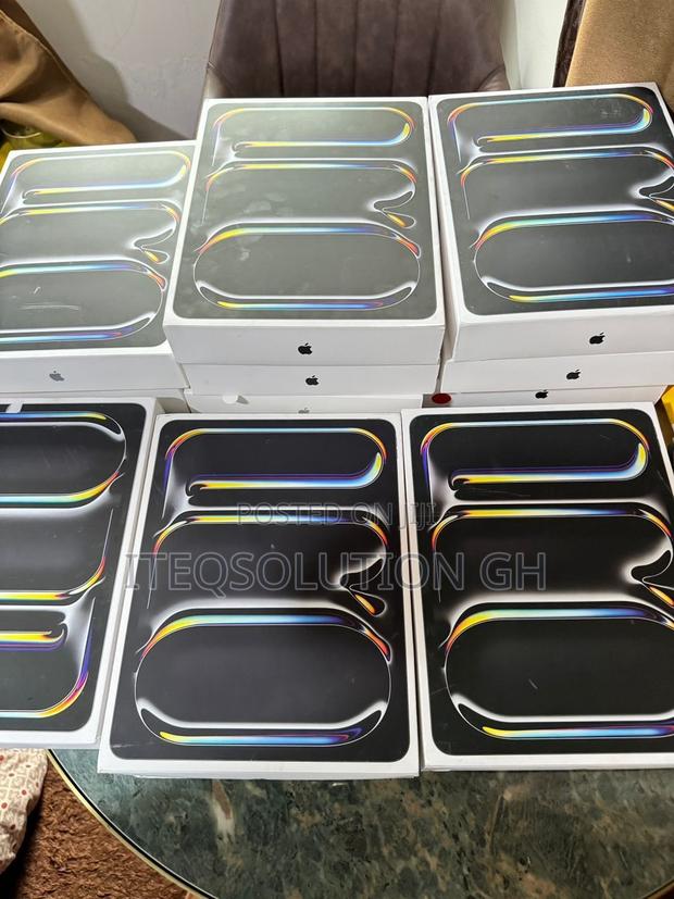 New Apple iPad Pro 13 (2024) 256 GB Gray photo 2