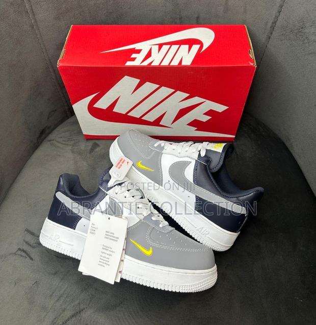 Nike Air Force 1 Multicolor · Photo 3