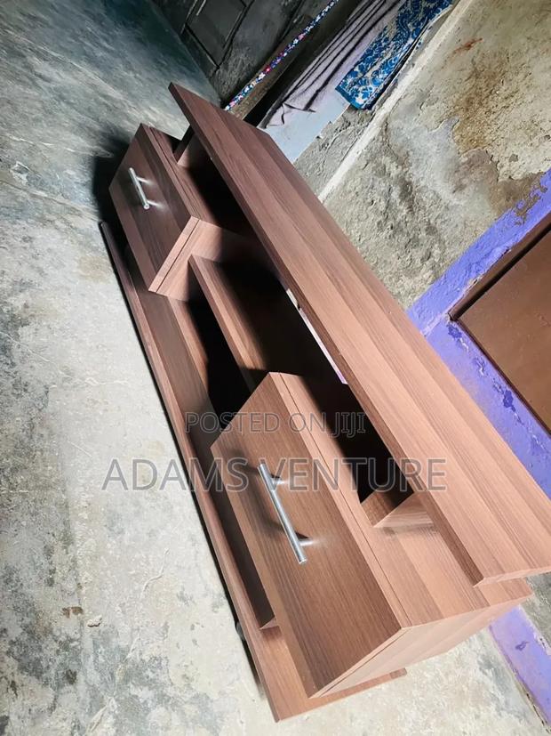 Very Strong TV Stand for Sell · Photo 3