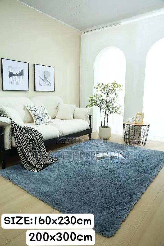 Designer Light Weight Fluffy Carpet in Diff Colors · Photo 2