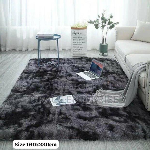 High Quality Designer Carpet in Different Colors and Sizes · Photo 2
