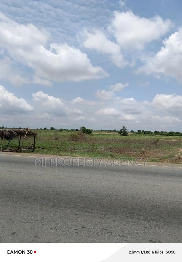 100 Acres Roadside Industrial Land at Dawa · Photo 4