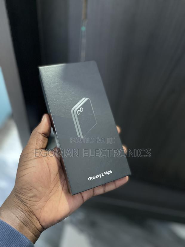 New Samsung Galaxy Z Flip6 256 GB Blue