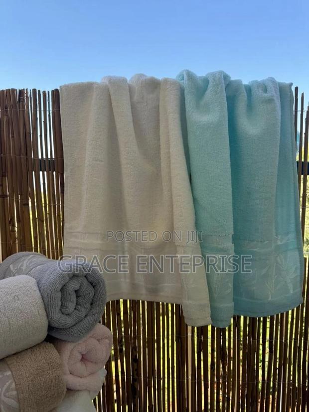 Luxurious Large Towels Available in Different Colors · Photo 4