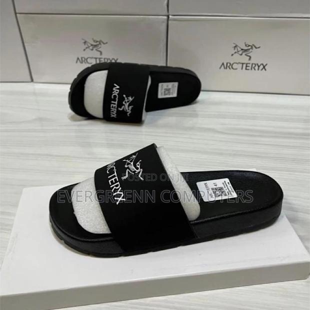 Easy Footwear · Photo 3