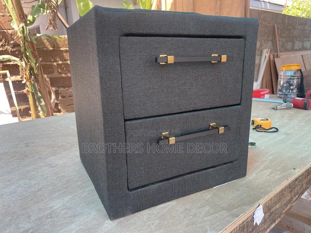 Bed Side Drawer for Sell photo 3