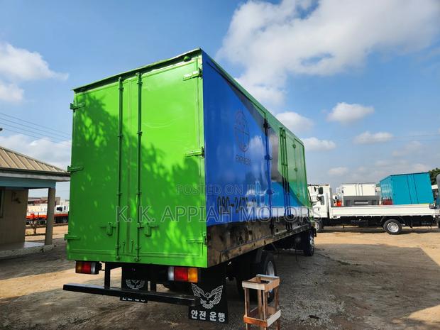 Kia Rhino Container Truck photo 7