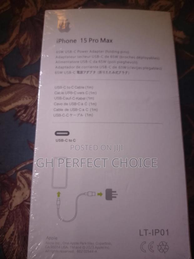 Fast iPhone 15 Pro Max C-C Charger · Photo 3
