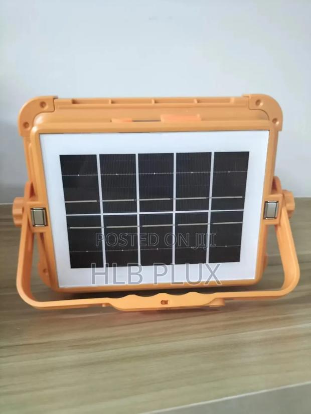 200W Solar Rechargeable LED Floodlight