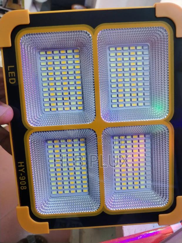 200W Solar Rechargeable LED Floodlight