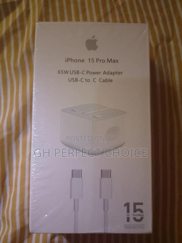 iPhone 15 Pro Max C-C Power Delivery · Photo 1