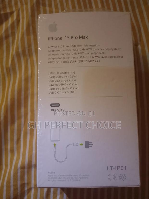 iPhone 15 Pro Max C-C Power Delivery · Photo 2