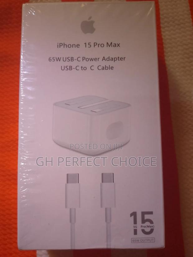 Fastest C-C Charger for iPhone 15 Pro Max · Photo 1